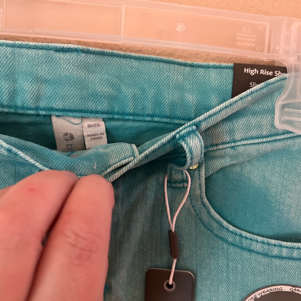 Tractr Blue Jean Shorts with Raw Hem and Side Slits - Picture 3 of 4